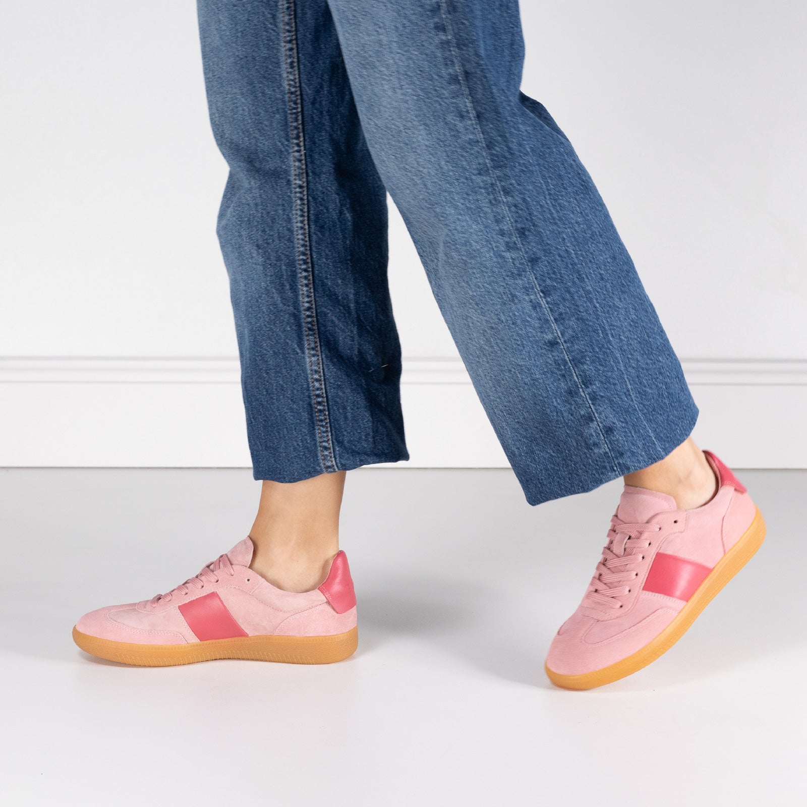 EOS ANTIGO PINK Women Sneakers - Zeke Collection NZ