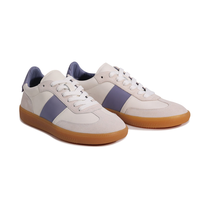 Eos Antigo White sneakers with white upper and casual design, displayed on a plain background.