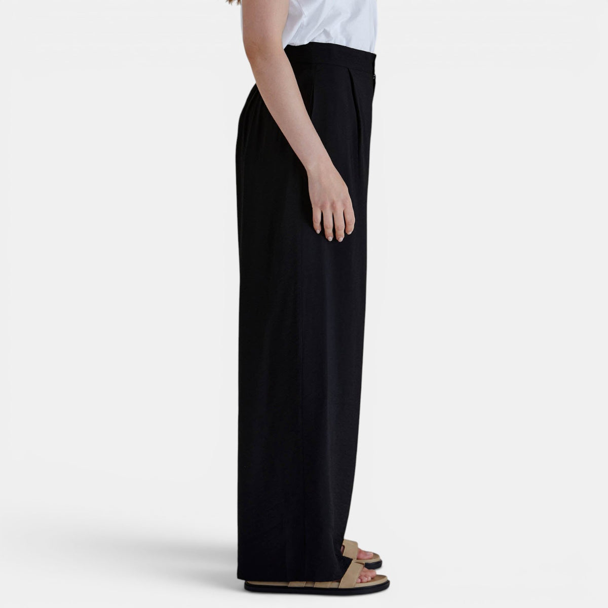 Black Betty Basics Zanter pants, stylish and comfortable trousers showing the relaxed fit and fabric details.