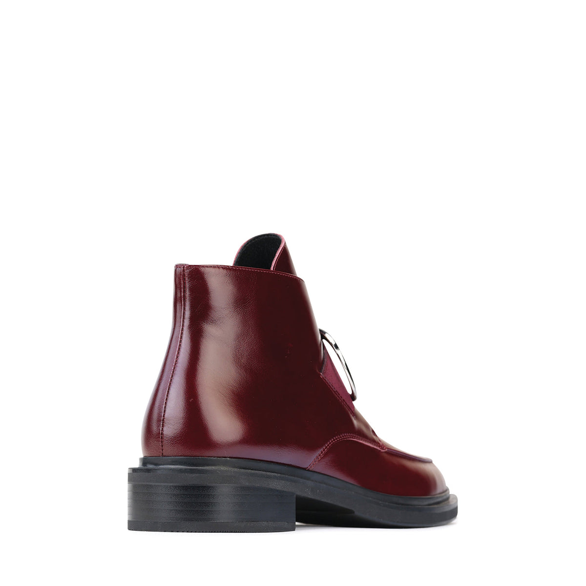 Eos Coine Wine boots in black leather with pointed toes and low heel, stylish footwear for casual or formal wear.