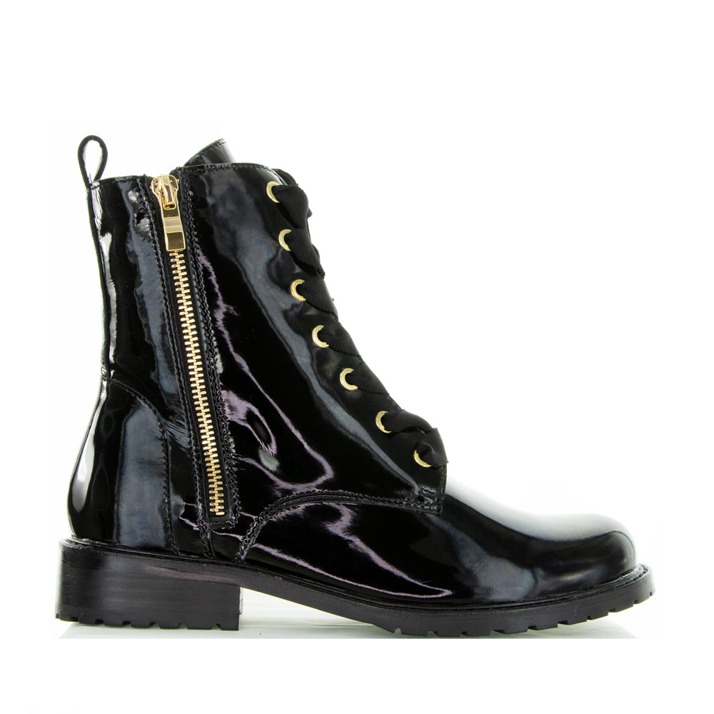LESANSA FIN BLACK PATENT - Zeke Collection