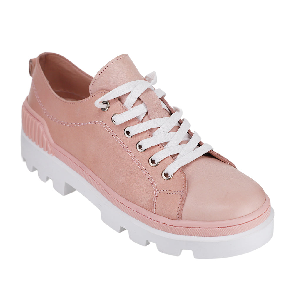 Le Sansa Lesansa Rockstar Cameo casuals shoe in black with white accents, featuring a sleek design and comfortable fit.