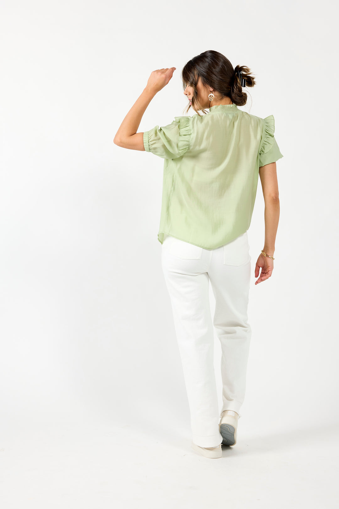 Drama The Label Bianca blouse in off-white with seedling print, lightweight sleeveless top, casual and chic style.