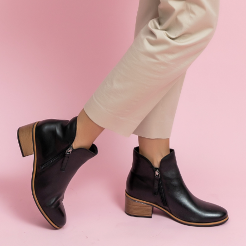 LE SANSA OXLEY BLACK Women Boots - Zeke Collection NZ