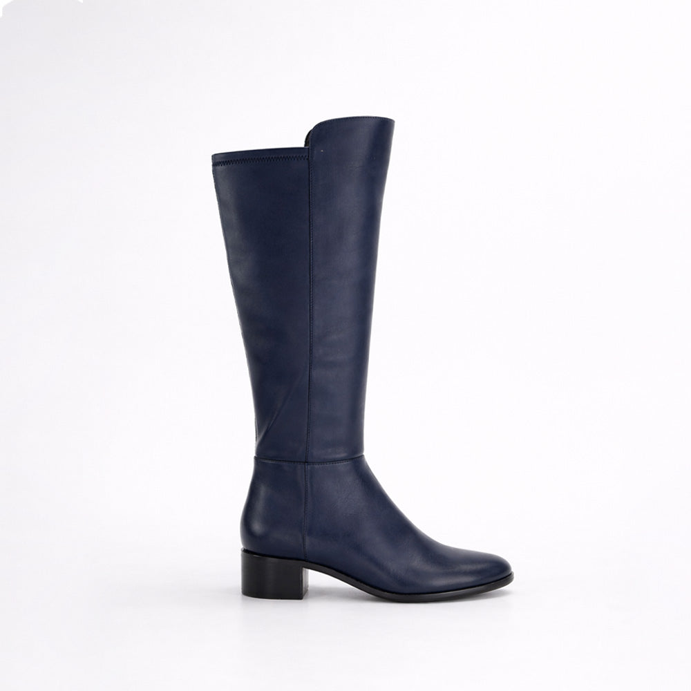 Le Sansa navy high boots with sleek design, featuring a smooth leather finish and knee-high length for stylish winter wear.