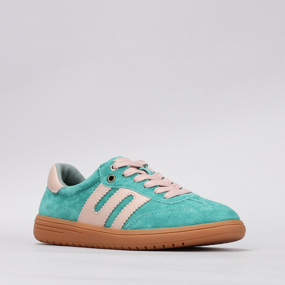 Le Sansa Juno sneakers in pine green and taupe with stylish design, featuring a sleek silhouette and comfortable sole.