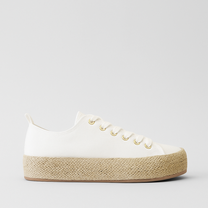 LOS CABOS Candice White sneakers with white canvas and espadrille-inspired sole, casual slip-on shoe for everyday wear.
