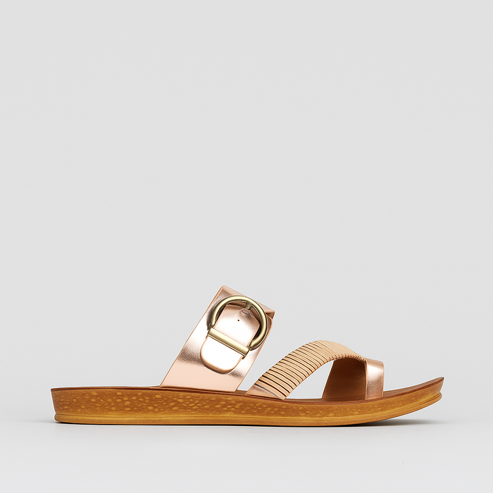 Los Cabos Bria Rosegold slip-on sandals with stylish metal buckle and comfortable design.