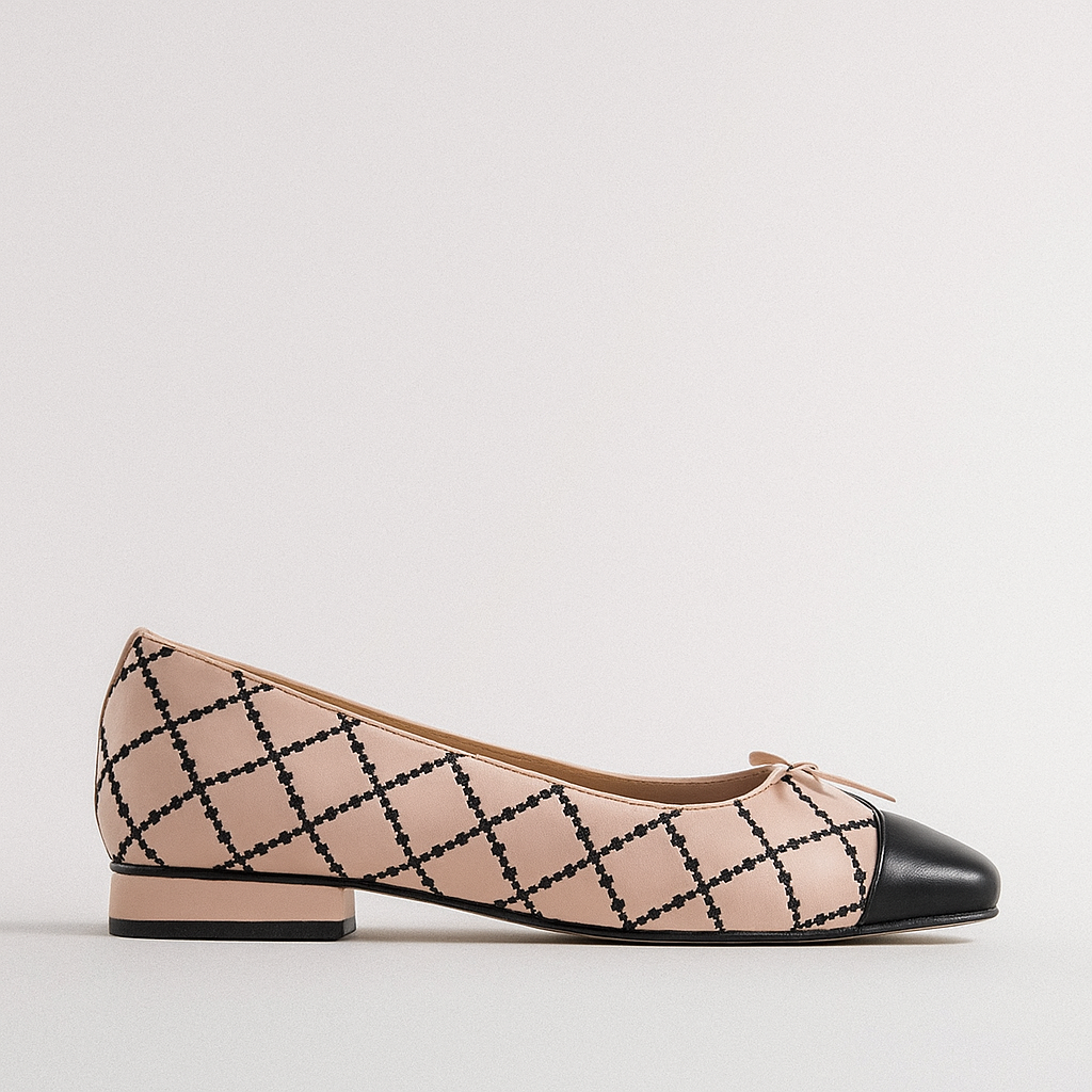 Le Sansa Hary Nude ballet flats with smooth beige leather upper and rounded toe, stylish and comfortable for everyday wear.