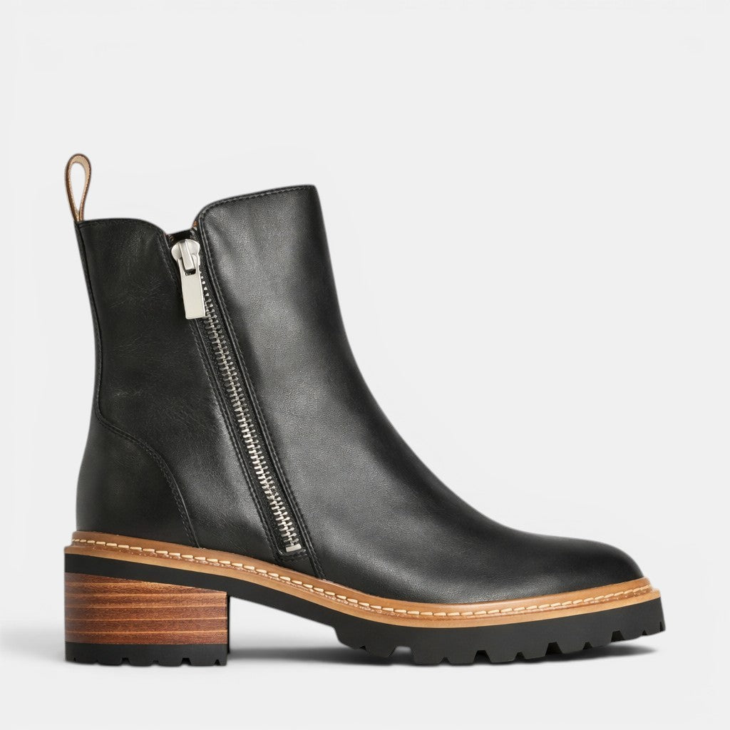 EOS Lindira Black boots, stylish ankle boots with smooth black leather and sleek design, perfect for casual or dressy outfits.