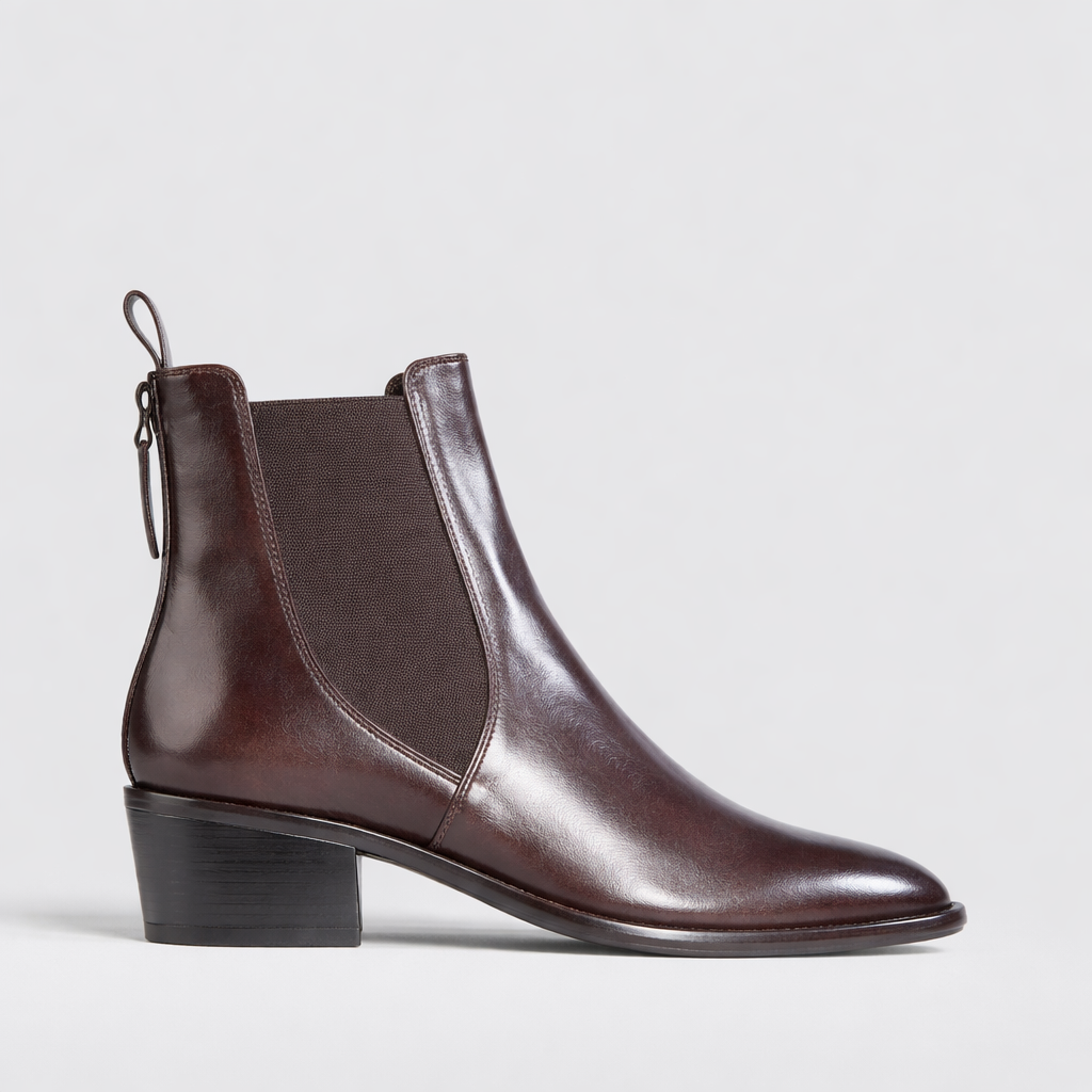 Eos ILA Chestnut boots with ankle height, smooth leather finish, and rounded toe, designed for stylish comfort.
