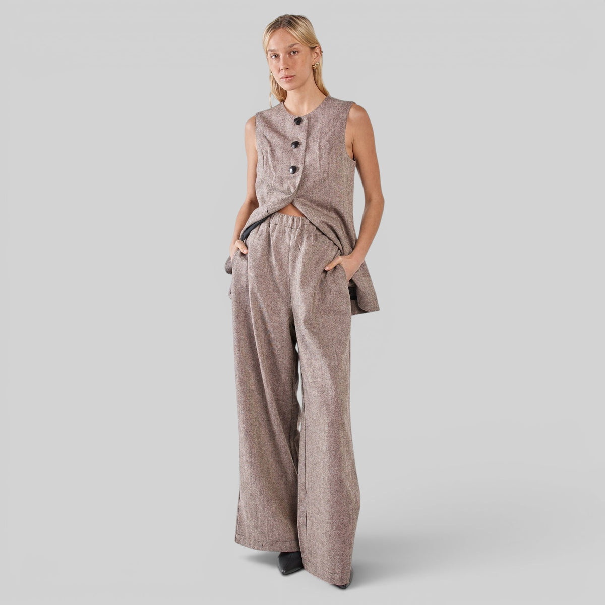 Sass Clothing Thalia pull-on pants in chocolate birdseye fabric, stylish and comfortable pants for casual or office wear.