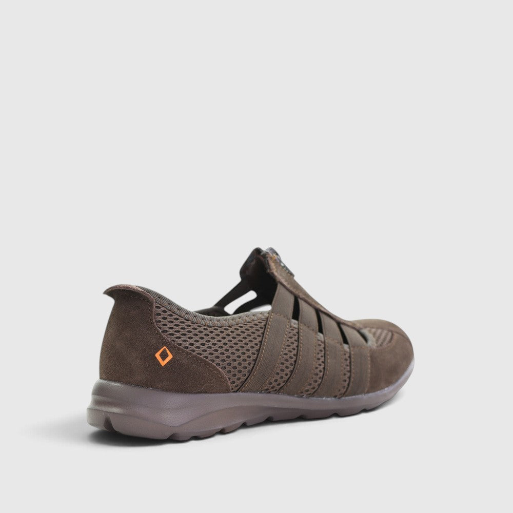 CC Resorts Christine Chocolate casual shoes featuring a sleek design and chocolate color, ideal for everyday wear.