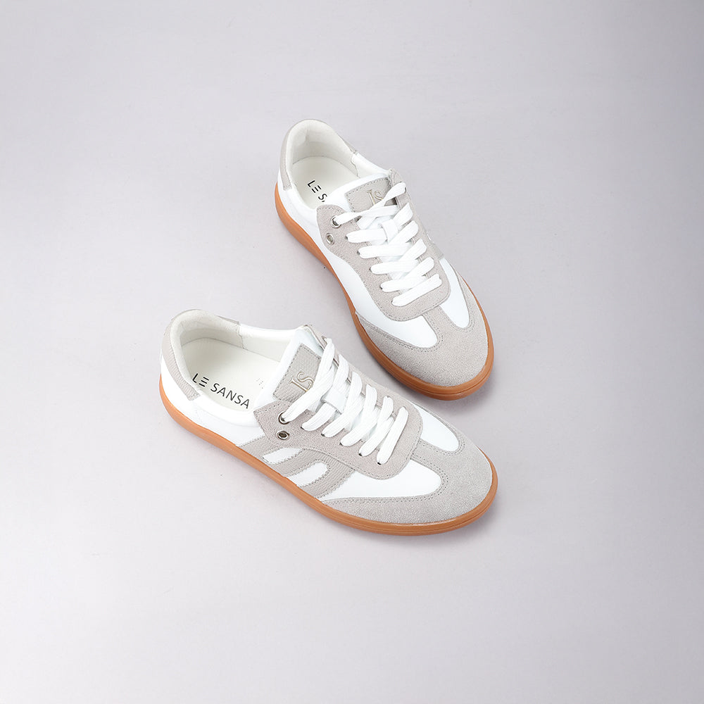 Le Sansa Juno white and light grey sneakers with stylish design and comfortable fit, perfect for casual wear.