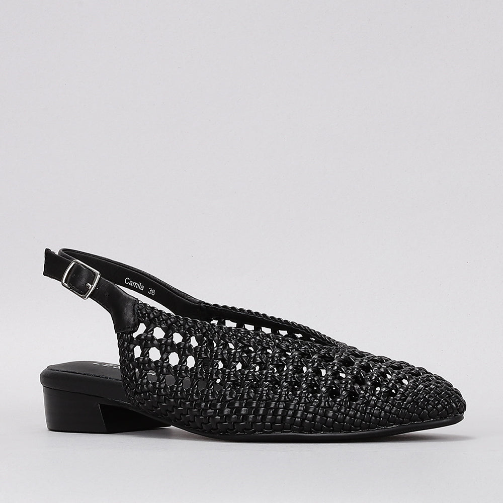 Le Sansa Camila black sandals with open toes and ankle straps, featuring a stylish and comfortable design.