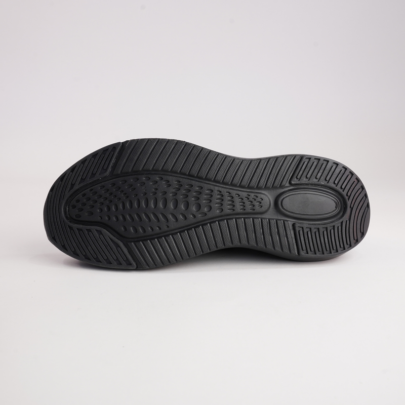 Black Cabello CABELLO STRIDE Jet sneakers with sleek design and comfortable fit, shown in a close-up front view.