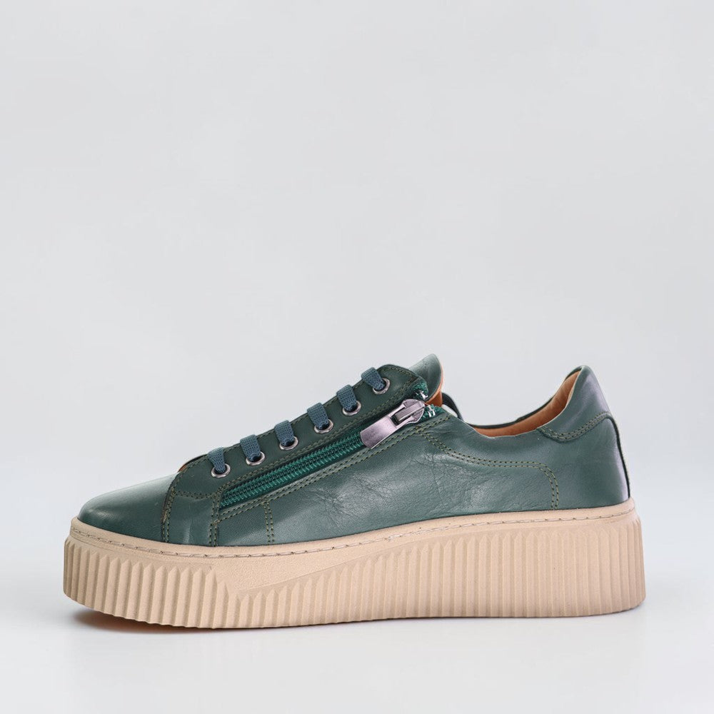 Le Sansa Palmer Olive sneakers featuring a sleek design with olive green color and stylish laces.