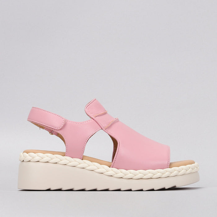 Le Sansa Emmeline baby pink sandals with open toe design and ankle straps, perfect for young children.