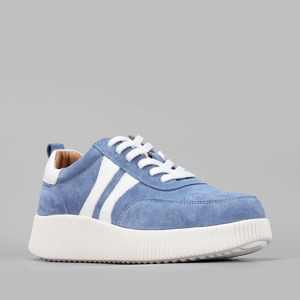 Le Sansa Comet Blue Suede Sneakers with white soles and laces, stylish casual footwear for everyday wear.