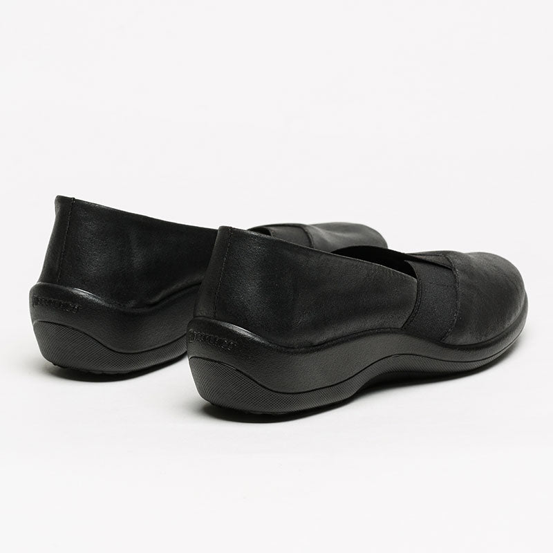 Black Arcopedico Acadia ballet flats with rounded toes and comfortable slip-on design, featuring soft fabric upper and cushioned insoles.
