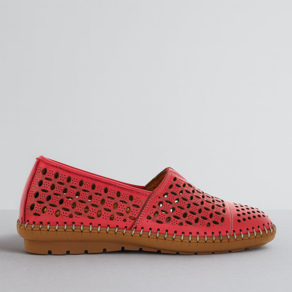 LE SANSA MELLOW RED Women Slip-ons - Zeke Collection NZ