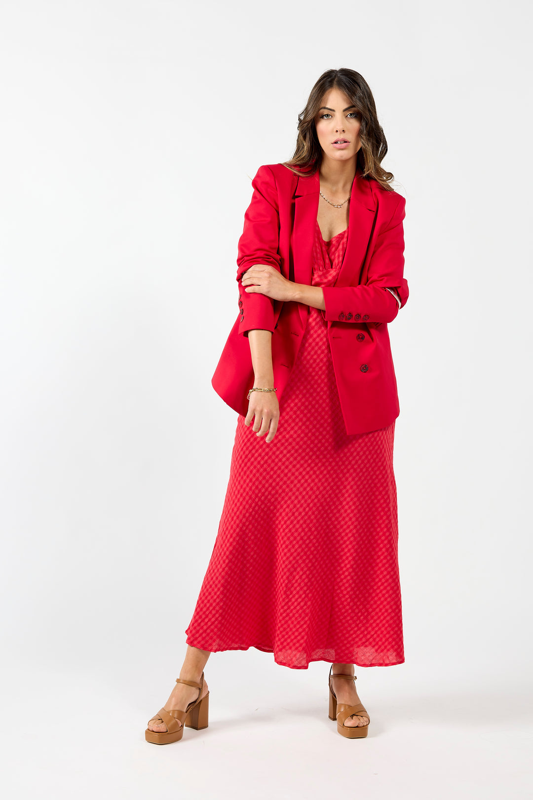 Drama The Label Brianna Blazer in scarlet, stylish tailored blazer with a sleek fit and vibrant red color.
