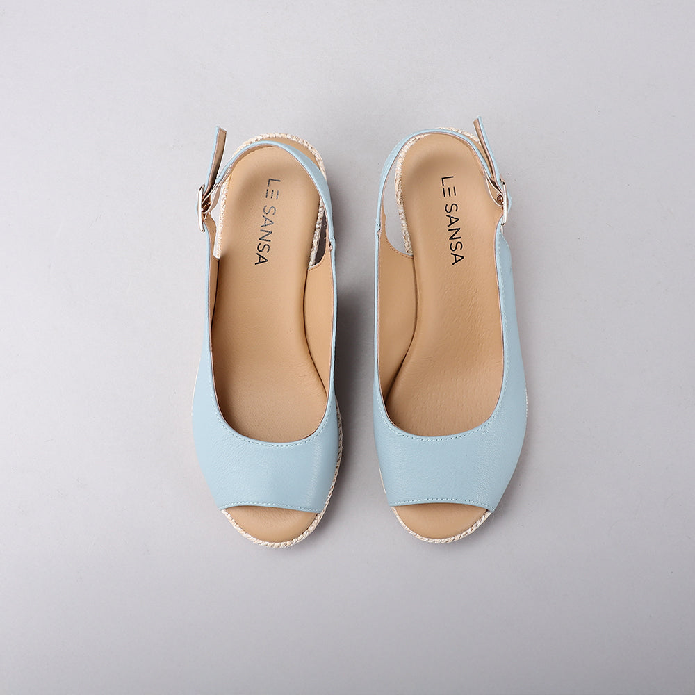 Le Sansa Petunia Baby Blue sandals for kids, featuring soft straps and comfortable sole, ideal for spring and summer wear.