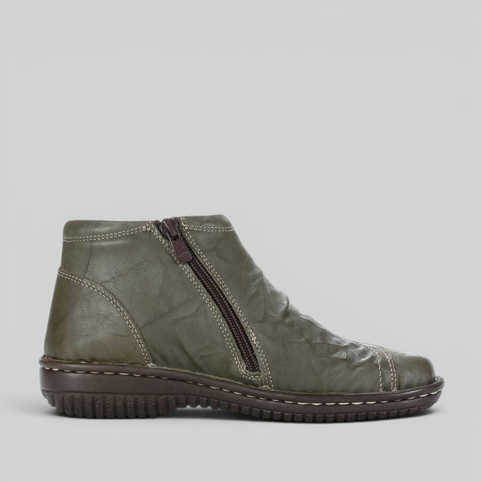 CABELLO 5250-27 khaki crinkle boots with textured fabric and ankle-high design, showcasing the stylish footwear.