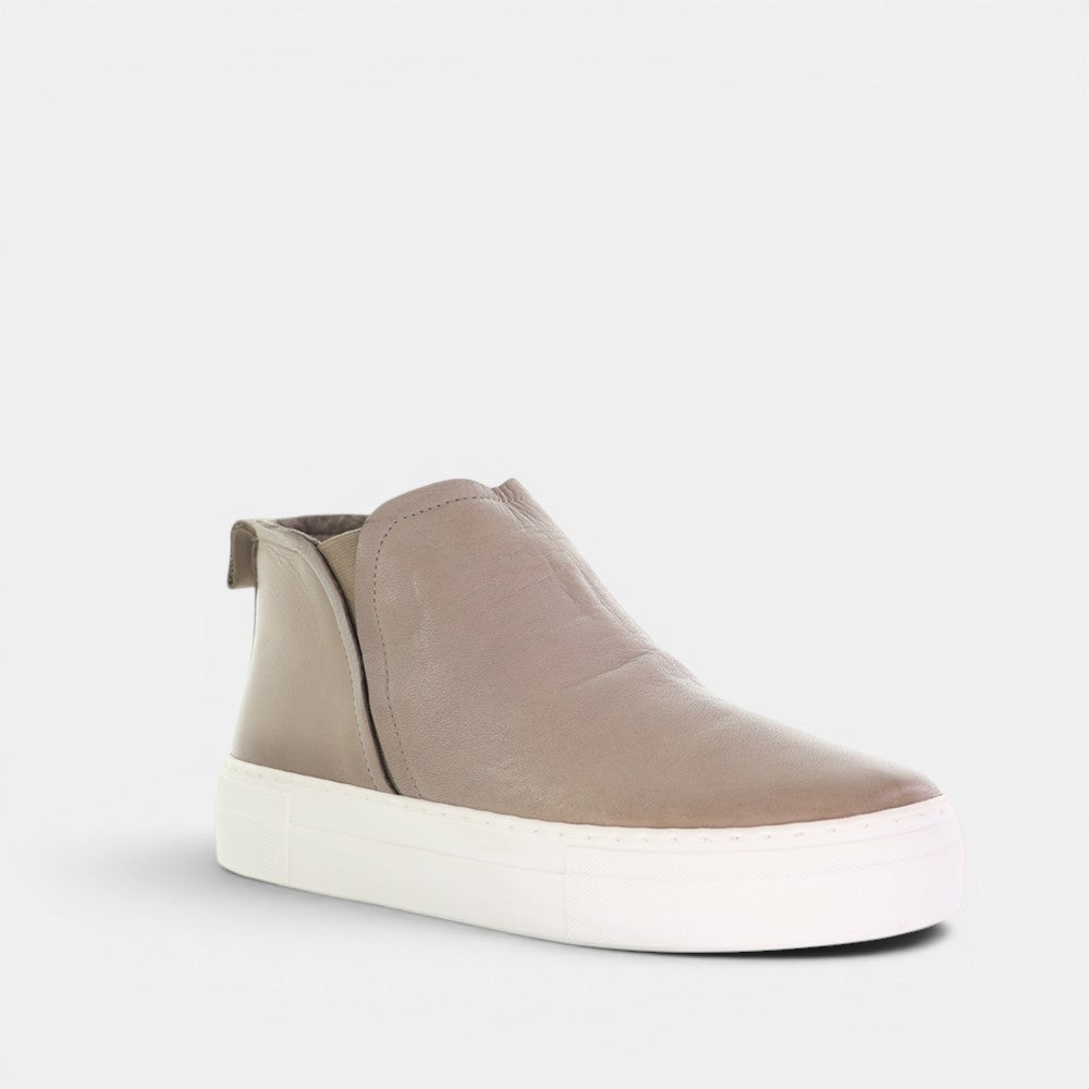 Le Sansa Stephanie Taupe boots shown in natural leather with block heels and ankle height, stylish and comfortable for everyday wear.