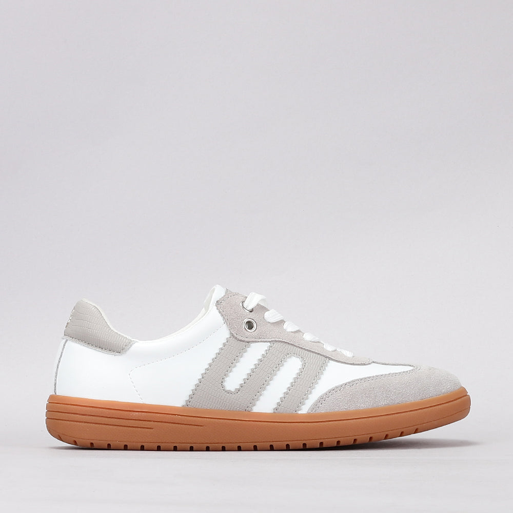 Le Sansa Juno white and light gray sneakers showing side view with sleek design and laces, perfect for casual wear.