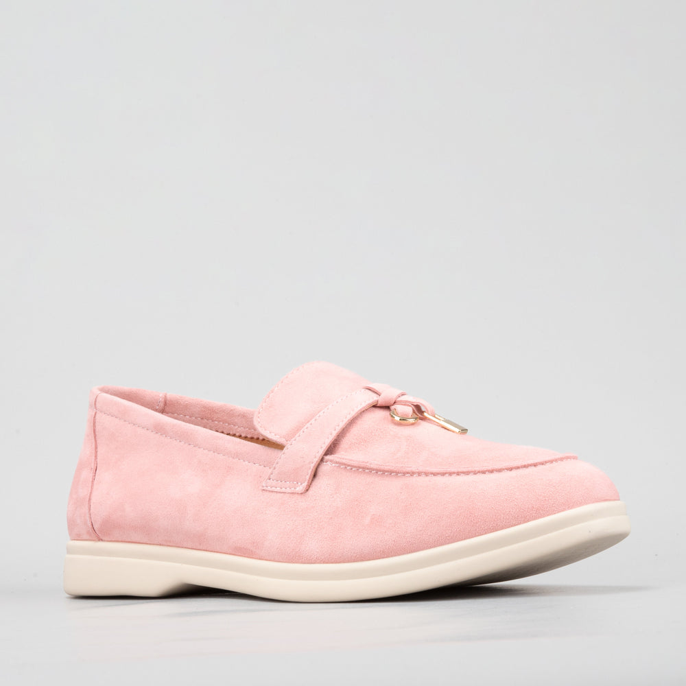 Le Sansa Capri baby pink suede loafers with rounded toes and soft sole, designed for comfortable little feet.