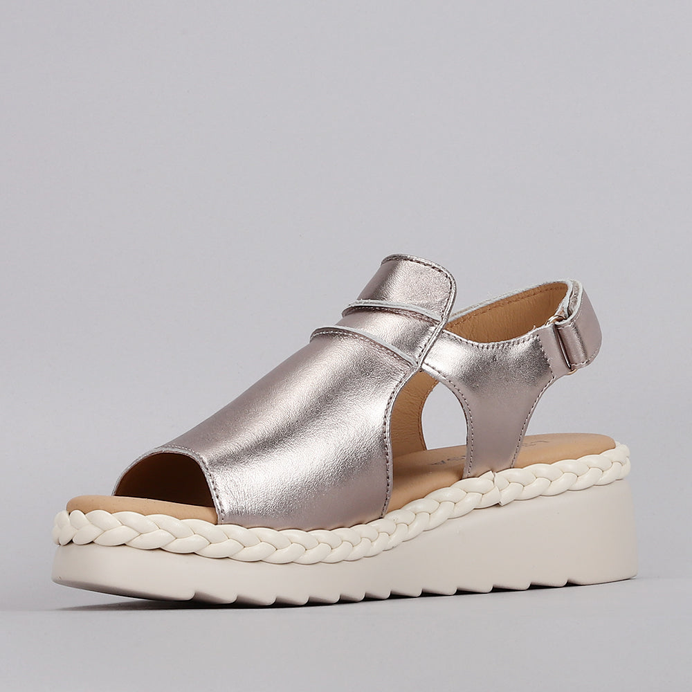 Le Sansa Sansa Emmeline Gold sandals featuring strappy design and gold finish, stylish footwear for casual or dressy occasions.