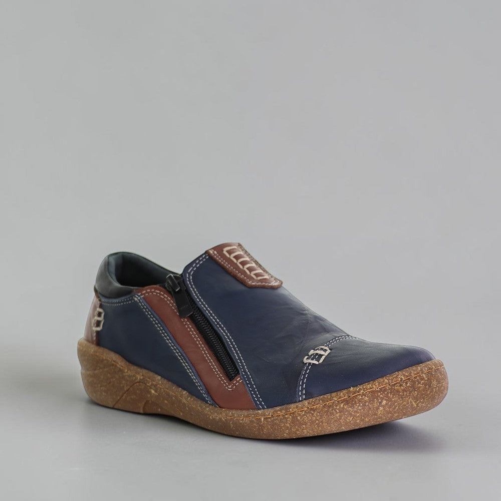 CABELLO 7311-307 navy casual shoes featuring a sleek design and comfortable fit, perfect for everyday wear.