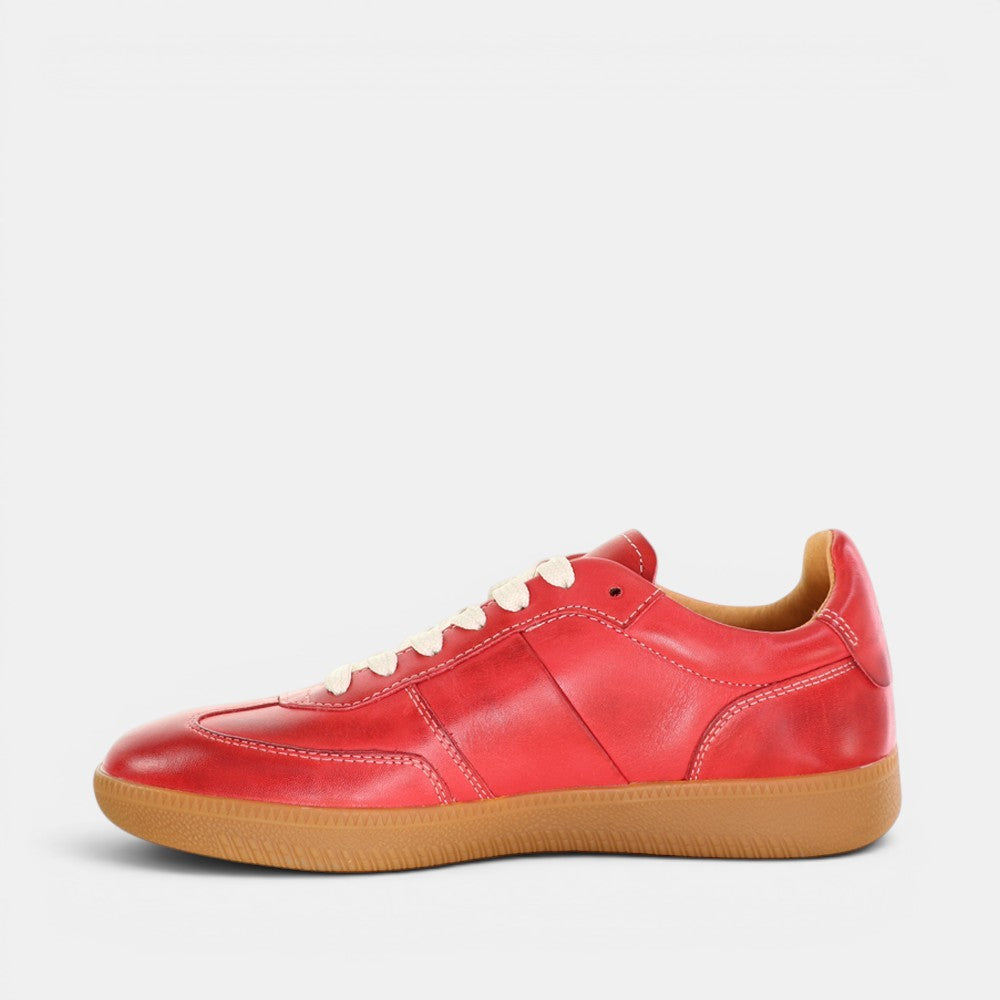EOS ANTIGO RED sneakers with red and black design, casual athletic shoes featuring a sleek modern style and comfortable fit.