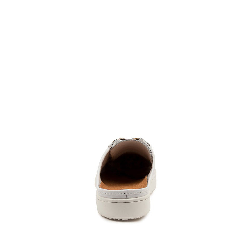 ALFIE &amp; EVIE VANGO WHITE BROWN Women Flats - Zeke Collection NZ