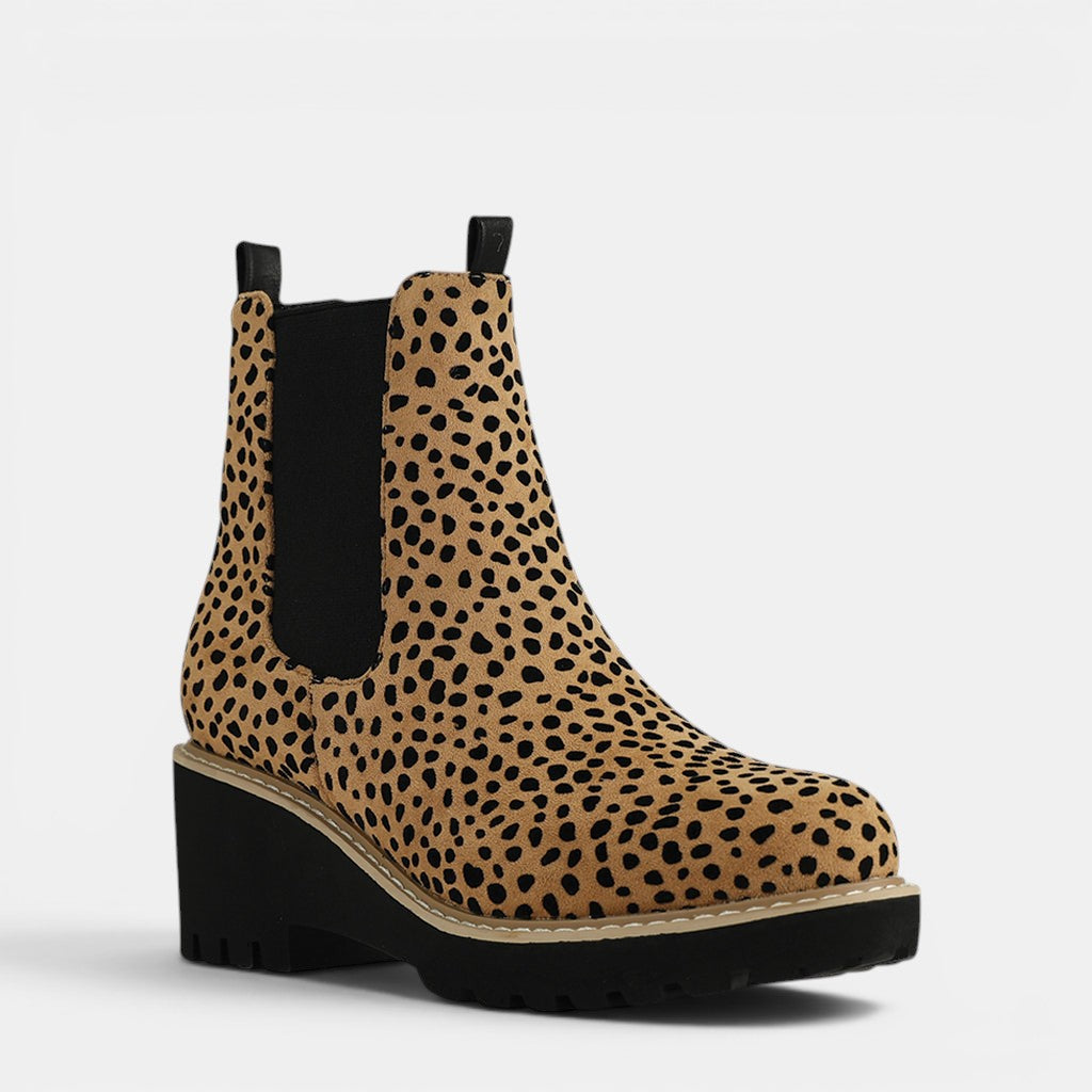 Los Cabos Ari Cheetah boots featuring a bold cheetah print design and stylish ankle height, perfect for fashion-forward looks.
