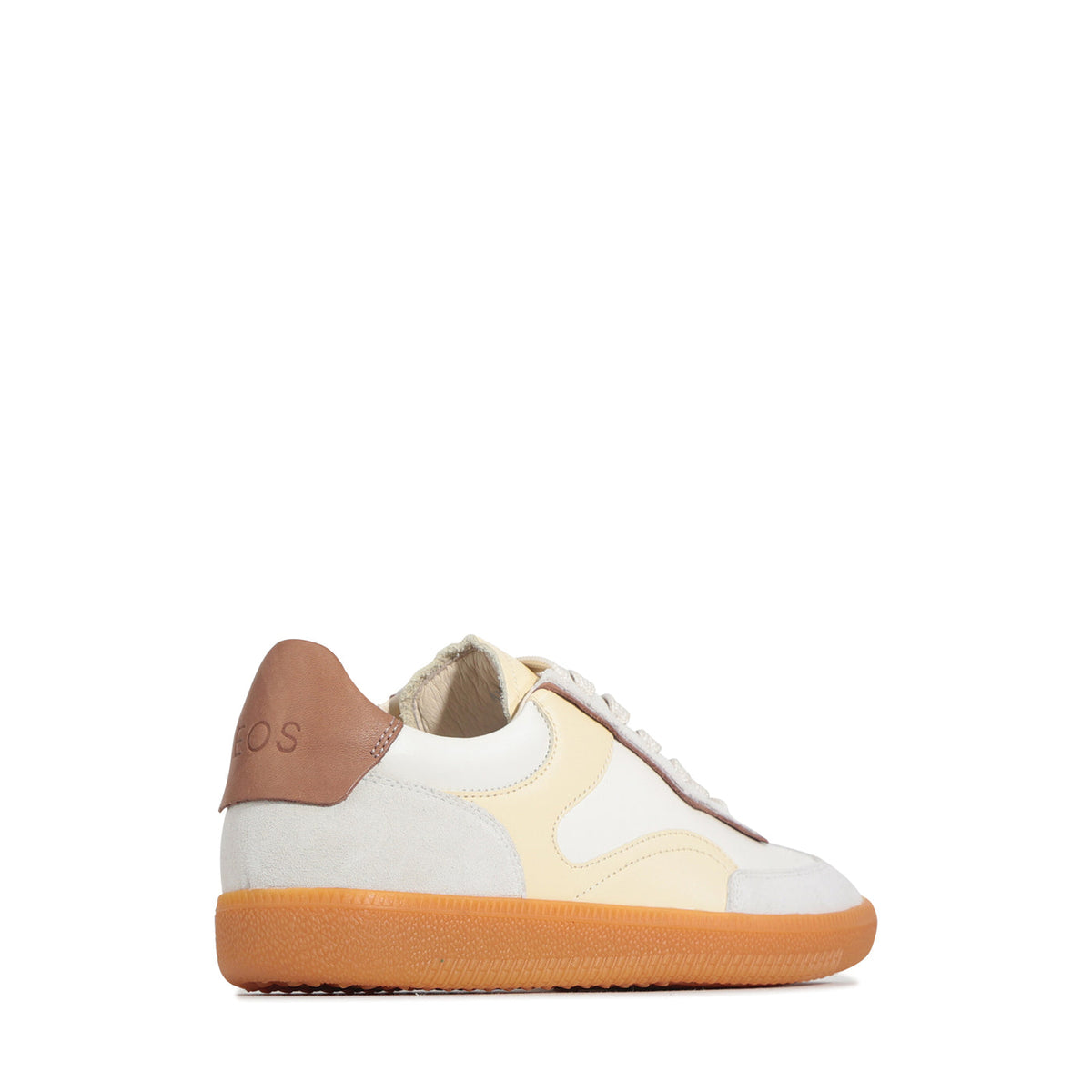 Eos Antigona beige sneakers with sleek design, beige color, and comfortable fit, suitable for casual wear.