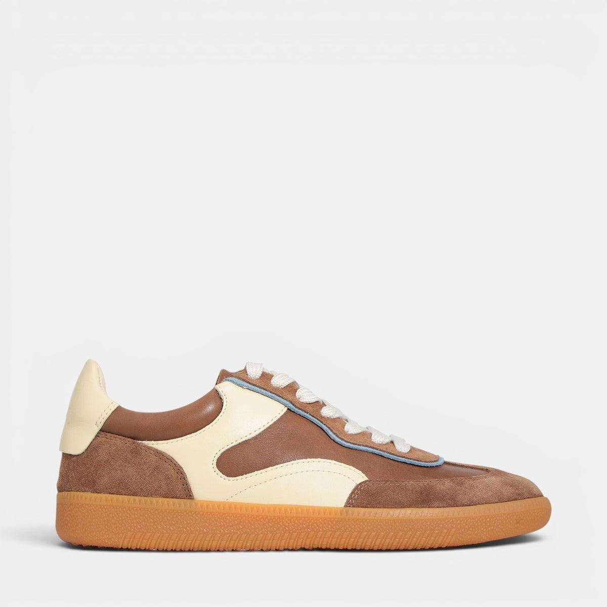 Eos Antigona Pecan sneakers with tan and brown leather design, featuring laces and a casual sporty style.