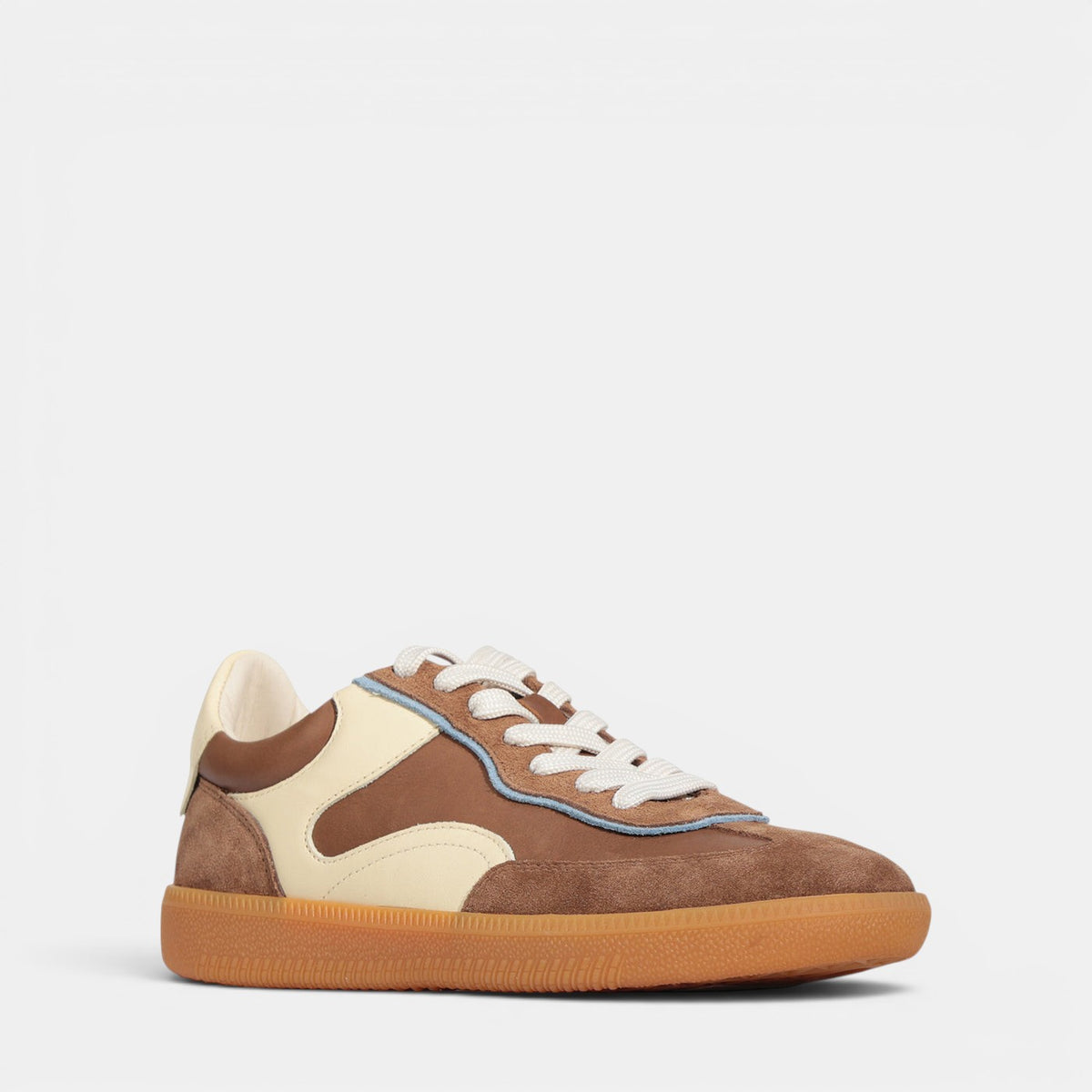 Eos Antigona Pecan sneakers with tan and brown accents, stylish casual footwear for everyday wear.