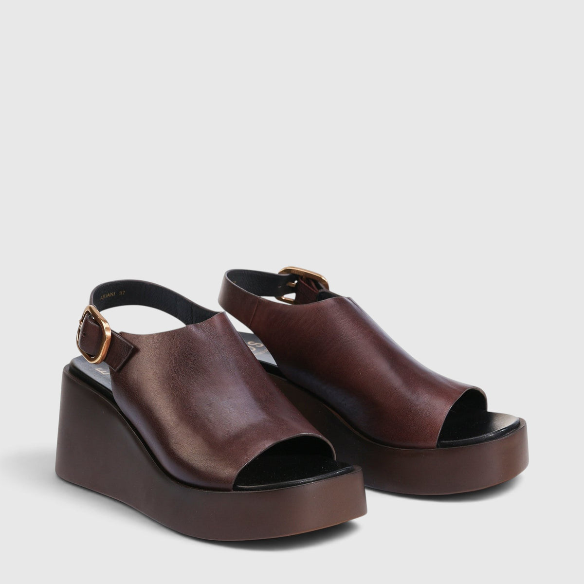 EOS ARIANI CHESTNUT