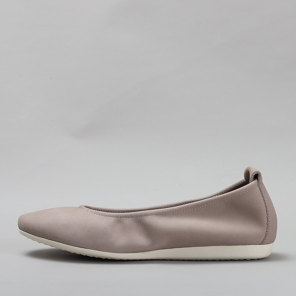 LE SANSA BARBIE TAUPE - Zeke Collection