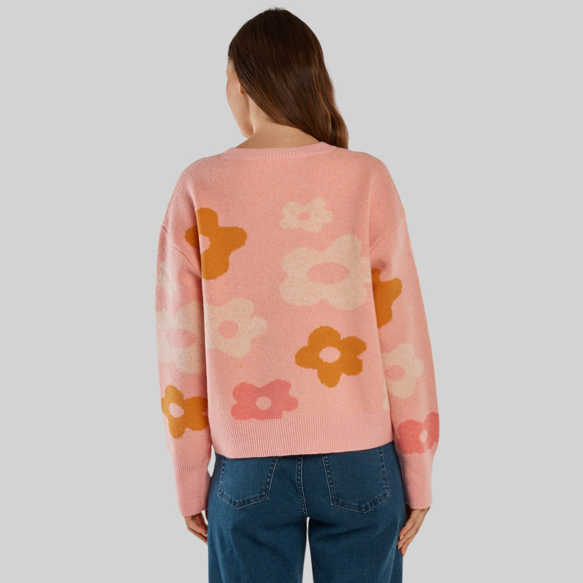 Betty Basics Leonie knit jacquard sweater with floral pattern, featuring a cozy, stylish design in a close-up of the fabric and pattern.