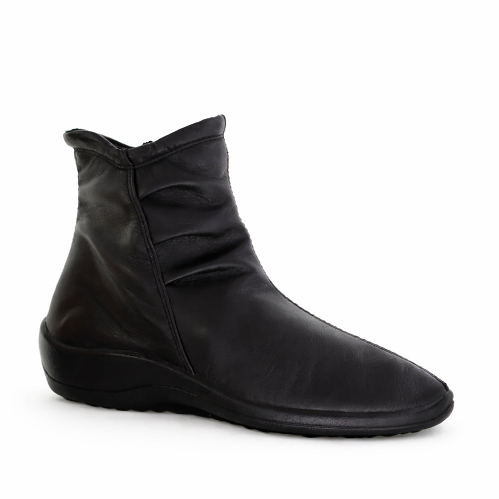 Black Arcopedico Paluma boots with rounded toe and slip-on design, showcasing comfortable and stylish footwear.
