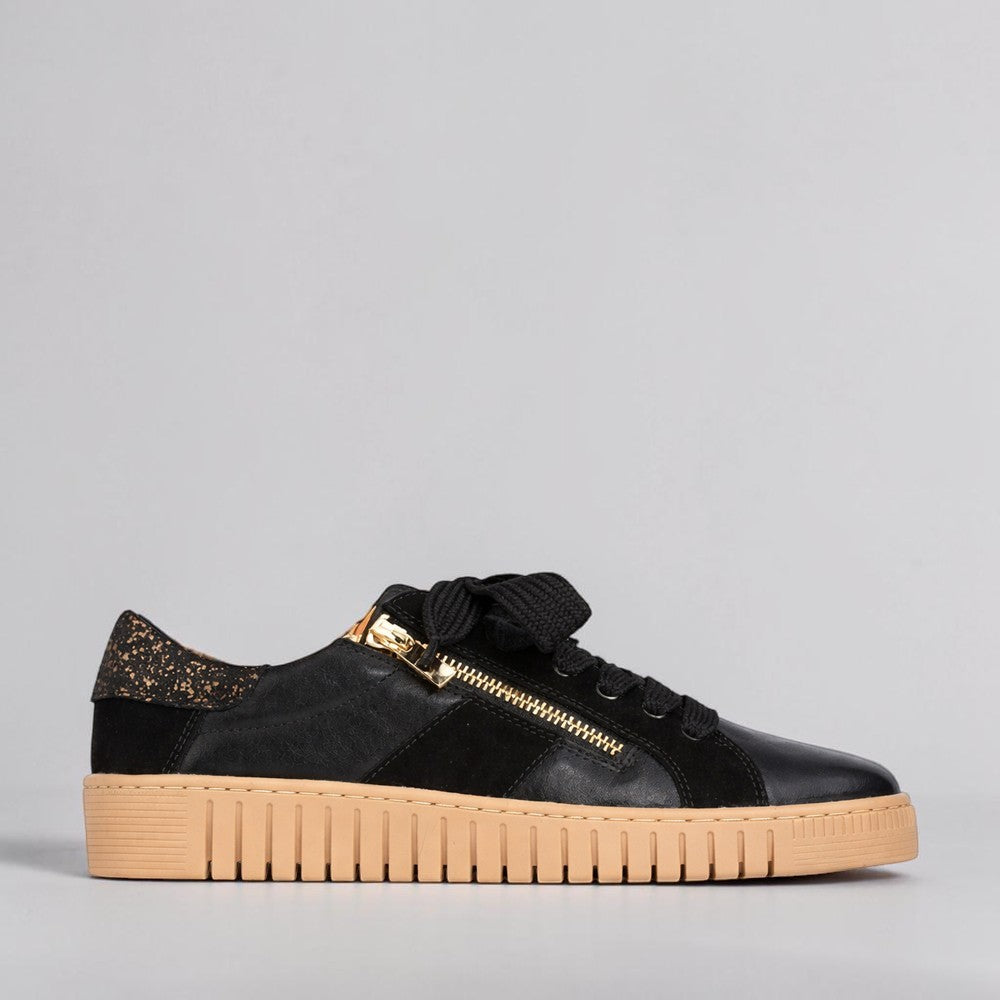 Eos Tinah Goldmarble sneakers with gold and marble design, stylish casual footwear for women.