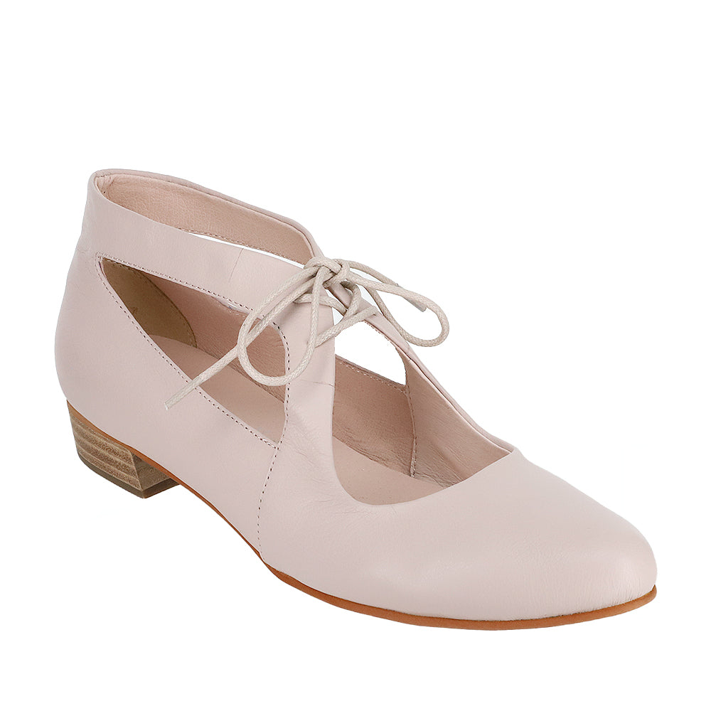 Le Sansa Boss Blush sandals in soft blush pink with strappy design and chunky sole, perfect for casual summer wear.