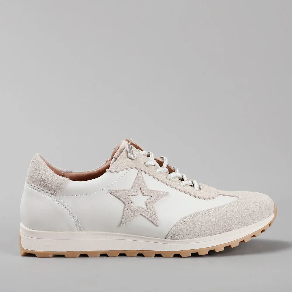 CC RESORTS BOSTONY02 beige sneakers with side view, casual slip-on footwear for comfortable everyday wear