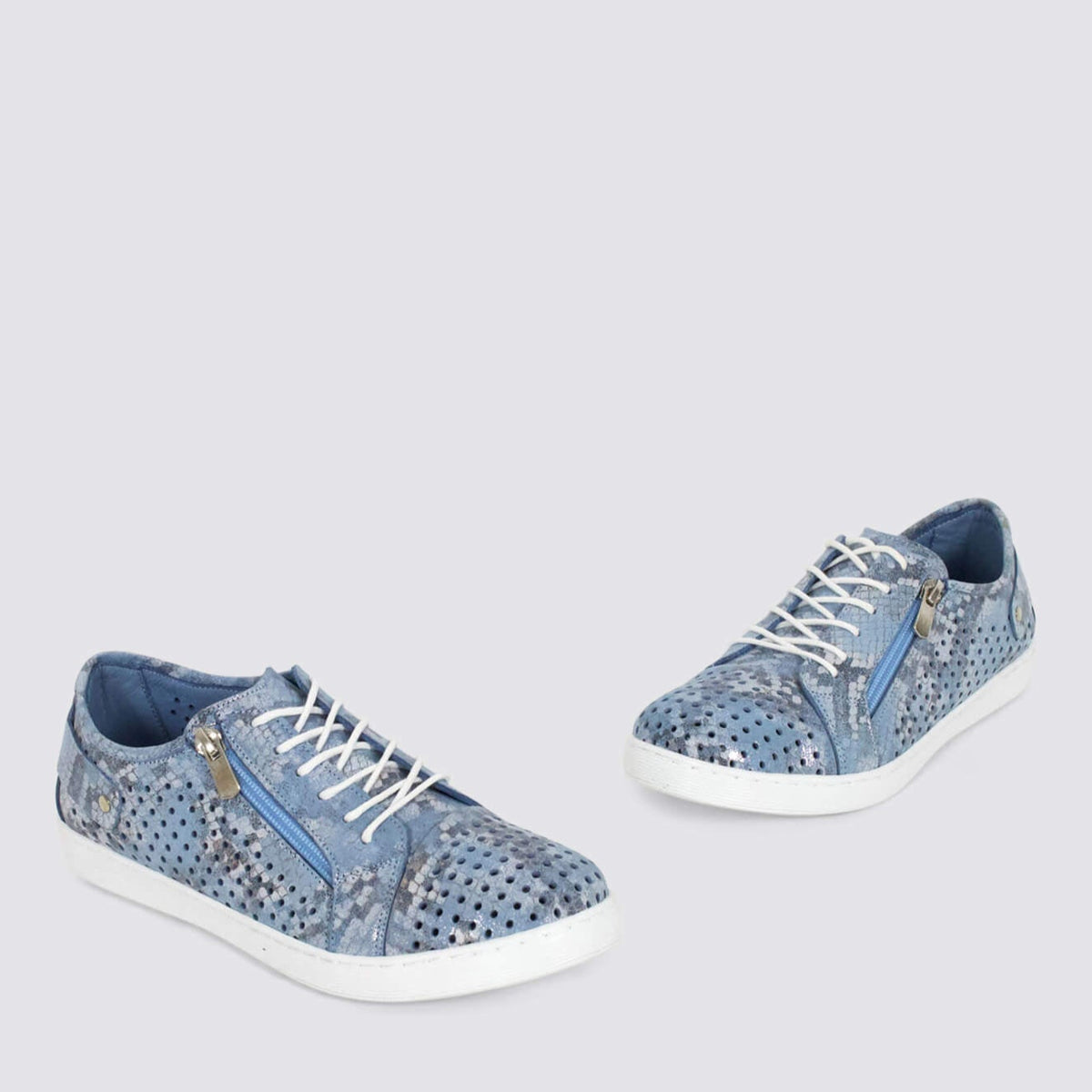 Cabello EG17 denim sneakers with blue denim upper and white rubber sole, casual shoes for everyday wear.