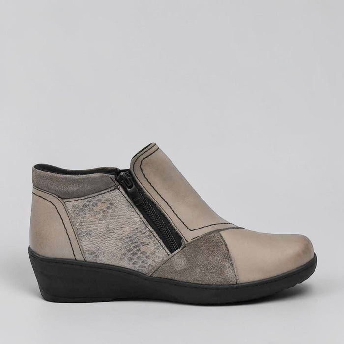 CABELLO CP462-18 taupe boots with ankle height, rounded toe, and textured sole, stylish and comfortable footwear.