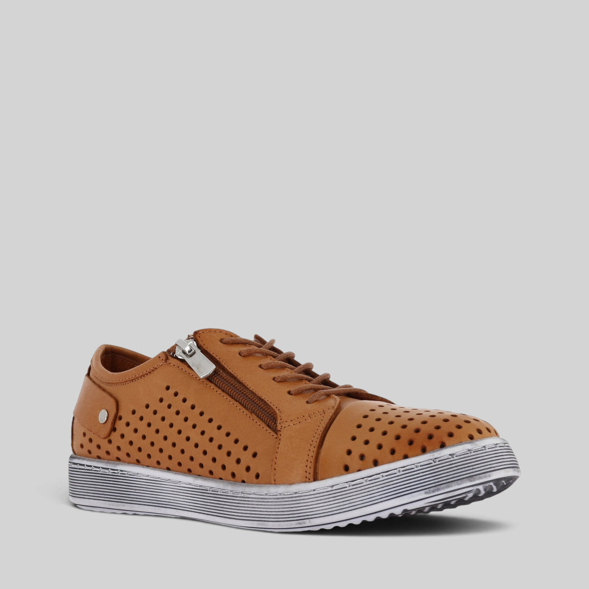 Tan leather CABELLO EG17 sneakers with sleek design, view of side and toe area, showcasing casual footwear style.