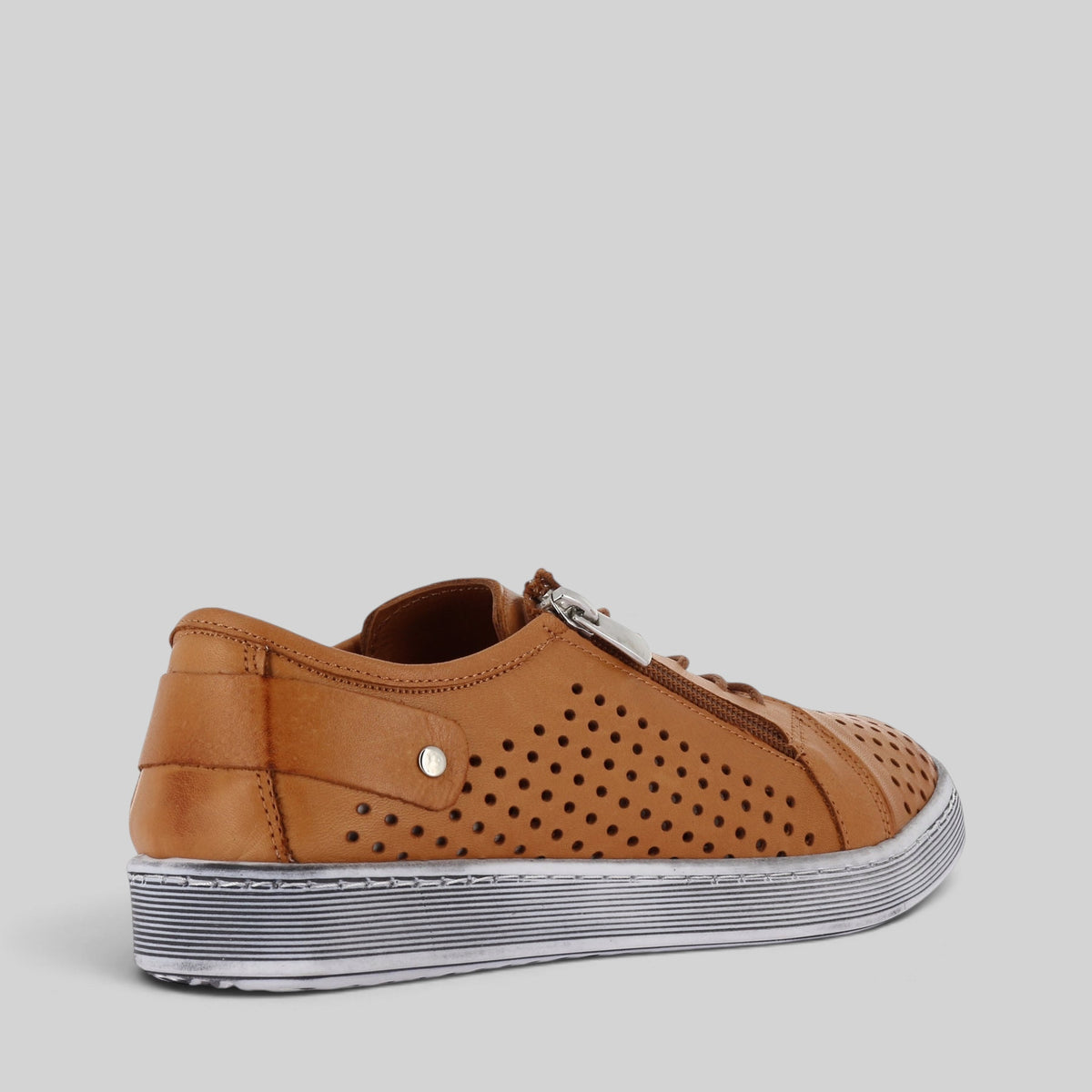 Tan leather sneakers by Cabello, model EG17 TAN, featuring a sleek design and comfortable fit.